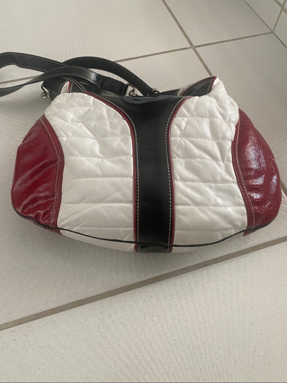 Vintage Gucci leather SNOW GLAM HOBO bag silver hardware  Red, White, and Black - Picture 13 of 15